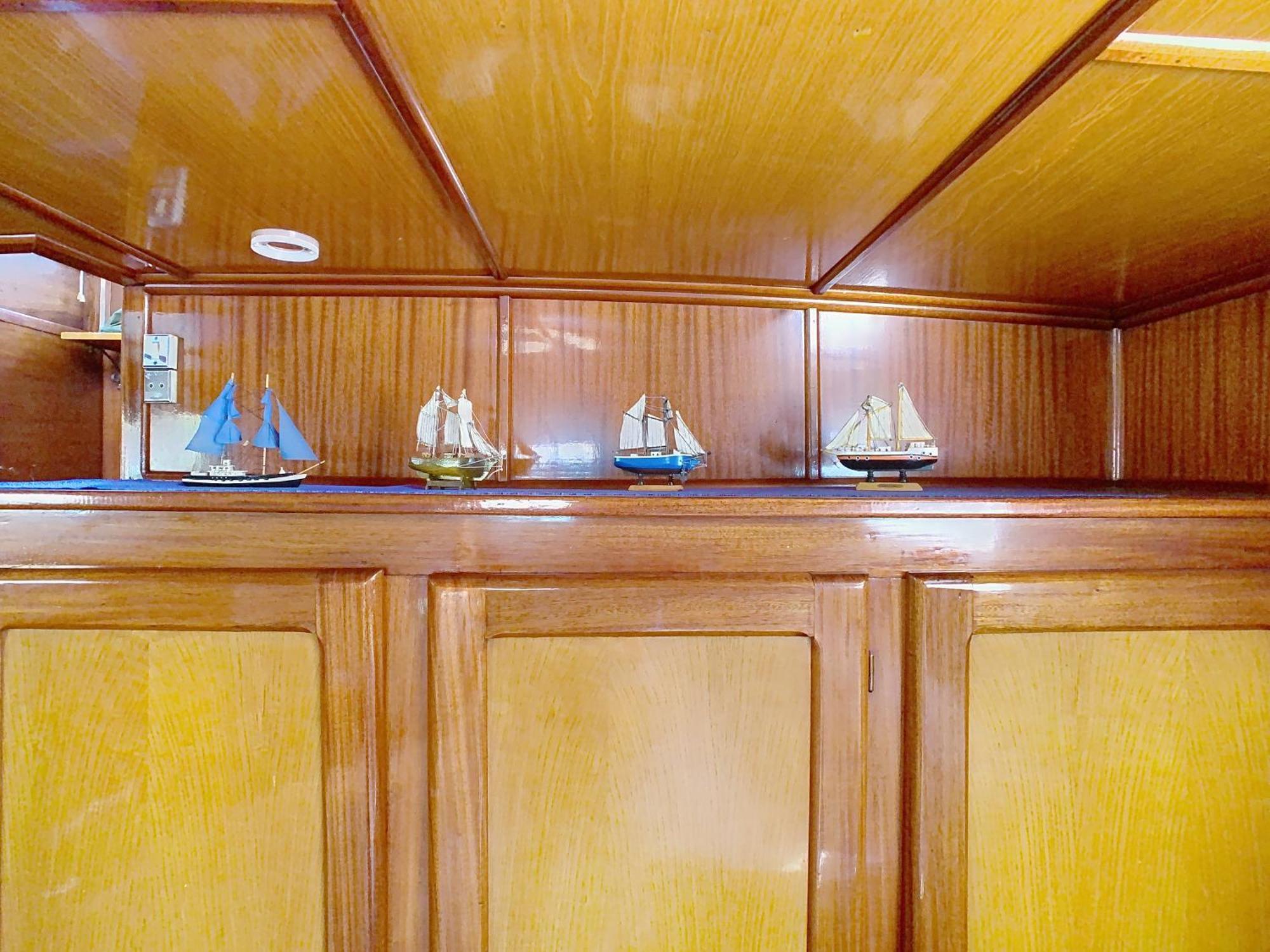 La Marquise Botel *
