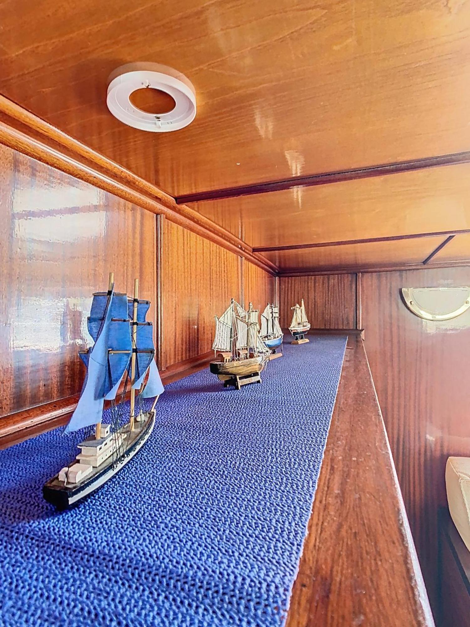 La Marquise Botel